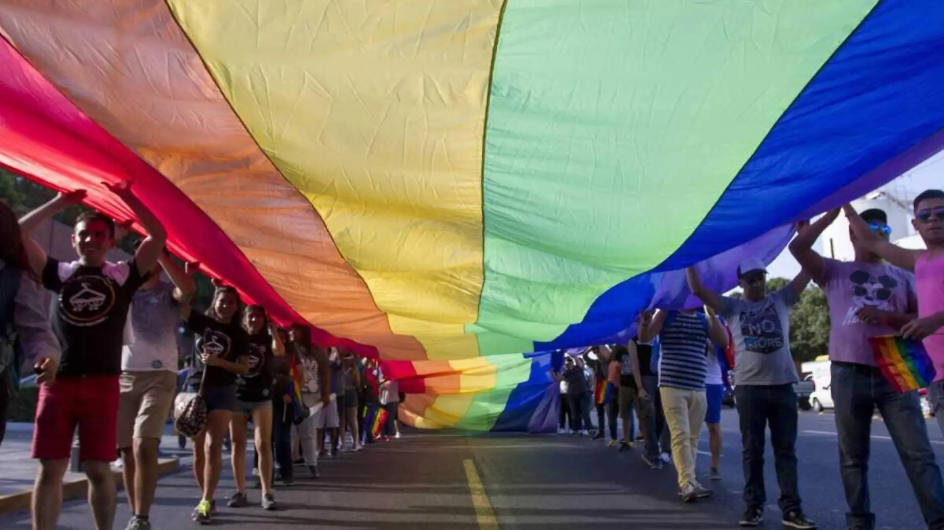 Bandera arcoiris_marcha LGBT